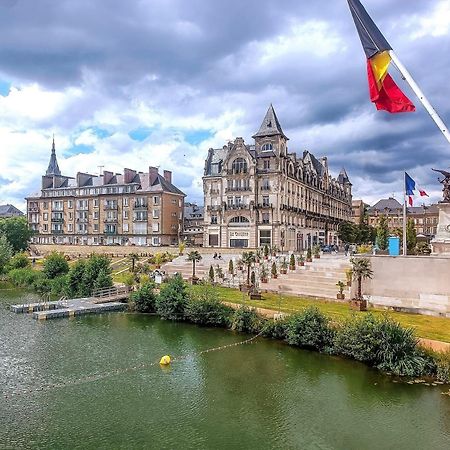 La Suite 7 Gite Urbain Charleville-Mézières エクステリア 写真