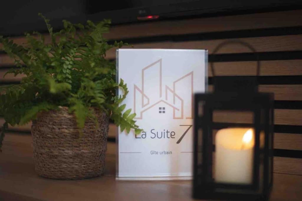 La Suite 7 Gite Urbain Charleville-Mézières エクステリア 写真