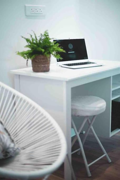 La Suite 7 Gite Urbain Charleville-Mézières エクステリア 写真